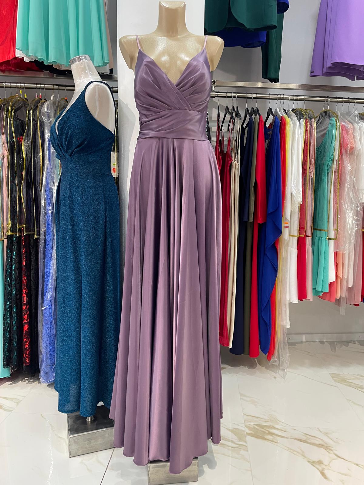 Robe de mariage exposée chez Moon Fashion, Fribourg